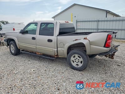 Drugie zdjęcie samochodu z przodu: 2004 CHEVROLET SILVERADO K1500 VIN:2GCEK13T741406914 - miniatura