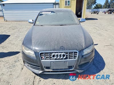 Piąte zdjęcie samochodu w środku: 2010 AUDI S4 PRESTIGE VIN:WAUKGAFL8AA112033 - miniatura