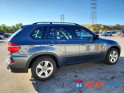 Trzecie zdjęcie samochodu z tyłu: 2013 BMW X5 XDRIVE35I VIN:5UXZV4C58D0B20773 - miniatura