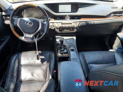 Zdjęcie 8 z 12 samochodu: 2013 LEXUS ES 350 VIN:JTHBK1GG7D2078148 - miniatura
