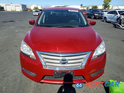 Piąte zdjęcie samochodu w środku: 2014 NISSAN SENTRA S VIN:3N1AB7AP0EL625630 - miniatura