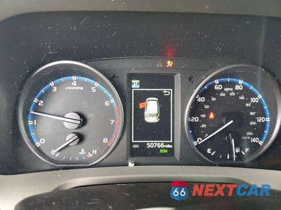 Zdjęcie 9 z 12 samochodu: 2018 TOYOTA RAV4 XLE VIN:2T3WFREV5JW412638 - miniatura
