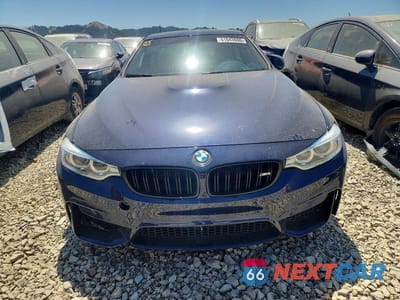 Piąte zdjęcie samochodu w środku: 2016 BMW M4 VIN:WBS3R9C59GK336641 - miniatura