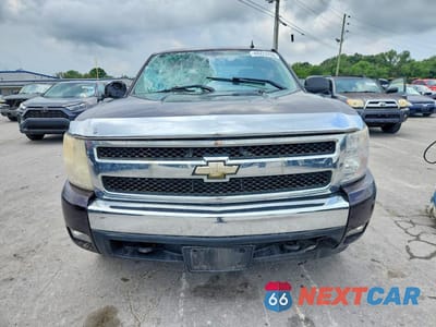 Piąte zdjęcie samochodu w środku: 2008 CHEVROLET SILVERADO K1500 VIN:2GCEK19J581139218 - miniatura
