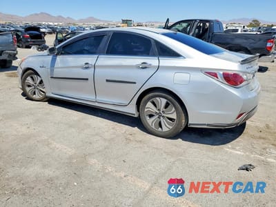 Drugie zdjęcie samochodu z przodu: 2013 HYUNDAI SONATA HYBRID VIN:KMHEC4A42DA079530 - miniatura