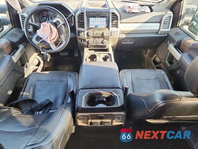Zdjęcie 8 z 12 samochodu: 2017 FORD F350 SUPER DUTY VIN:1FT8W3BT9HEF34204 - miniatura