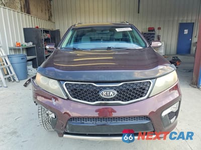 Piąte zdjęcie samochodu w środku: 2011 KIA SORENTO SX VIN:5XYKW4A27BG095037 - miniatura