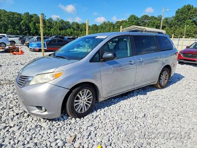 2015 TOYOTA SIENNA XLE PREMIUM 8-PASSENGER 5TDYK3DC4FS534658 - główne zdjęcie licytacji z USA - miniatura