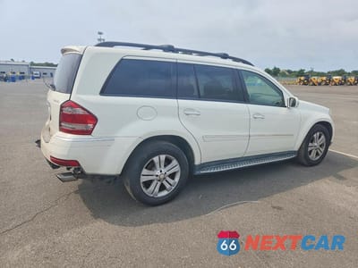Trzecie zdjęcie samochodu z tyłu: 2008 MERCEDES-BENZ GL 450 4MATIC VIN:4JGBF71E48A438399 - miniatura