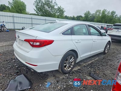 Trzecie zdjęcie samochodu z tyłu: 2017 HYUNDAI SONATA SE VIN:5NPE24AF9HH480712 - miniatura