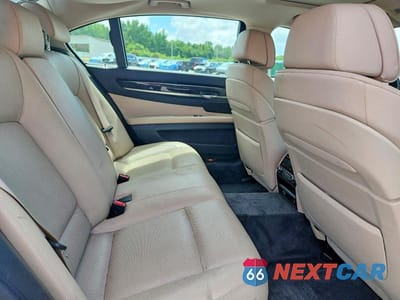 Zdjęcie 10 z 12 samochodu: 2011 BMW 740 LI VIN:WBAKB4C54BC574889 - miniatura