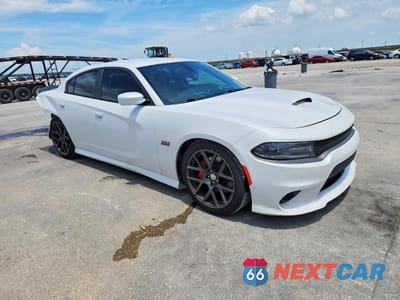 Czwarte zdjęcie samochodu z boku: 2016 DODGE CHARGER R/T SCAT PACK VIN:2C3CDXGJXGH215842 - miniatura