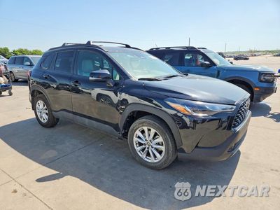 Czwarte zdjęcie samochodu z boku: 2025 TOYOTA COROLLA CROSS LE VIN:7MUBAAAG5SV128862 - miniatura