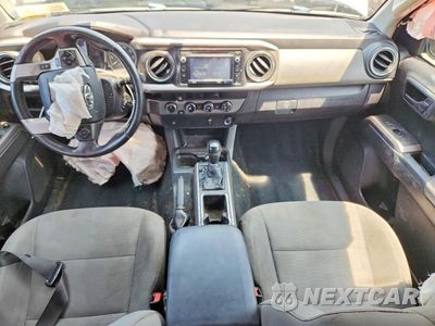 Zdjęcie 8 z 12 samochodu: 2016 TOYOTA TACOMA SR5 V6 VIN:5TFCZ5AN3GX018875 - miniatura