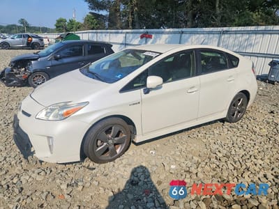 2015 TOYOTA PRIUS JTDKN3DU3F0407490 - główne zdjęcie licytacji z USA - miniatura