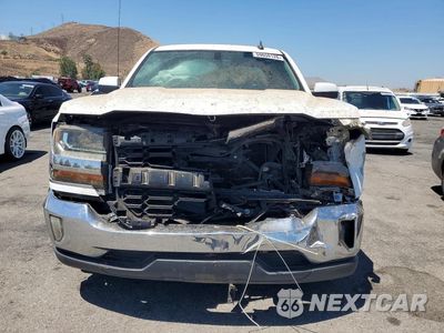 Piąte zdjęcie samochodu w środku: 2018 CHEVROLET SILVERADO C1500 LT VIN:3GCPCREC7JG583970 - miniatura