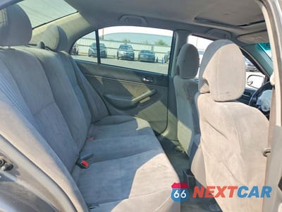Zdjęcie 10 z 13 samochodu: 2004 HONDA CIVIC EX VIN:2HGES26754H528328 - miniatura
