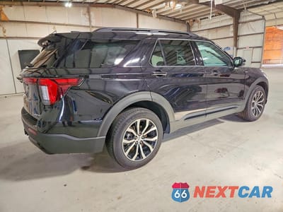 Trzecie zdjęcie samochodu z tyłu: 2026 FORD EXPLORER ST-LINE VIN:1FMUK8KH0TGA76564 - miniatura