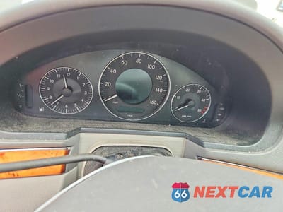 Zdjęcie 9 z 12 samochodu: 2007 MERCEDES-BENZ E 320 CDI VIN:WDBUF22X87B089612 - miniatura