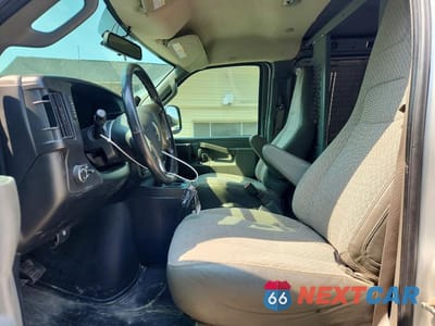 Zdjęcie 7 z 14 samochodu: 2019 CHEVROLET EXPRESS G3500 VIN:1GCZGHFG3K1142815 - miniatura