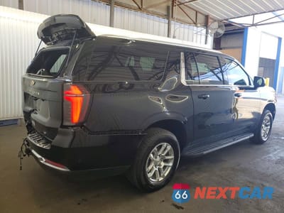 Trzecie zdjęcie samochodu z tyłu: 2026 CHEVROLET SUBURBAN C1500 LT VIN:1GNS5CKD9TR361245 - miniatura