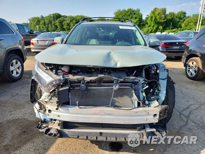 Piąte zdjęcie samochodu w środku: 2022 TOYOTA RAV4 XLE VIN:4T3RWRFV3NU075257 - miniatura