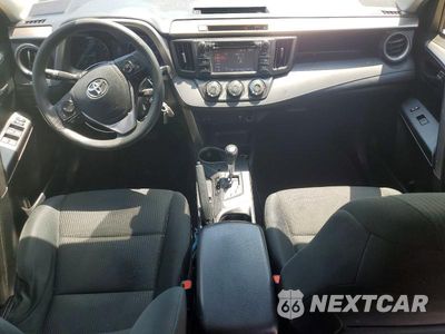 Zdjęcie 8 z 13 samochodu: 2018 TOYOTA RAV4 LE VIN:JTMBFREV7JJ232459 - miniatura