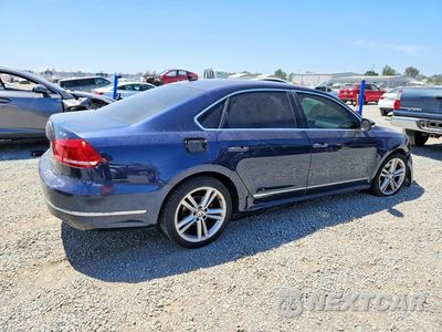 Trzecie zdjęcie samochodu z tyłu: 2015 VOLKSWAGEN PASSAT SE VIN:1VWBT7A31FC087963 - miniatura
