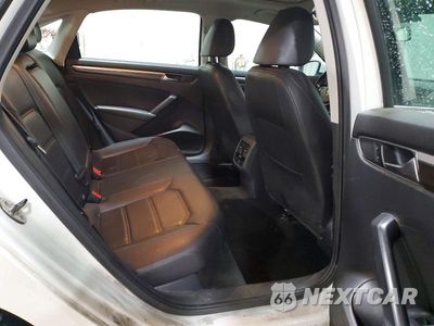Zdjęcie 10 z 13 samochodu: 2017 VOLKSWAGEN PASSAT SE VIN:1VWBT7A36HC008628 - miniatura