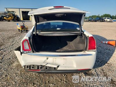 Zdjęcie 6 z 12 samochodu: 2018 CHRYSLER 300 TOURING VIN:2C3CCAAG9JH249744 - miniatura