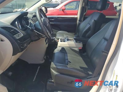 Zdjęcie 7 z 13 samochodu: 2016 CHRYSLER TOWN & COUNTRY TOURING VIN:2C4RC1BG4GR281735 - miniatura