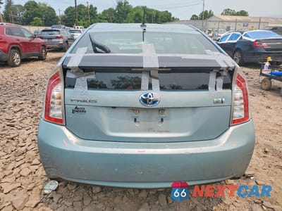 Zdjęcie 6 z 12 samochodu: 2015 TOYOTA PRIUS THREE VIN:JTDKN3DU3F1982909 - miniatura