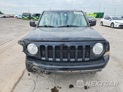 Piąte zdjęcie samochodu w środku: 2015 JEEP PATRIOT SPORT VIN:1C4NJPBA1FD372613 - miniatura