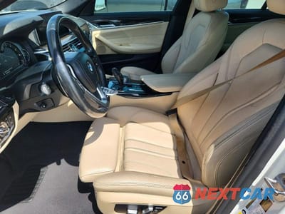 Zdjęcie 7 z 12 samochodu: 2019 BMW 530 XI VIN:WBAJA7C59KWW17850 - miniatura