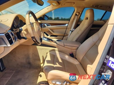 Zdjęcie 7 z 12 samochodu: 2014 PORSCHE PANAMERA 2 VIN:WP0AA2A76EL014077 - miniatura