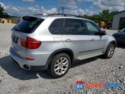 Trzecie zdjęcie samochodu z tyłu: 2011 BMW X5 XDRIVE35I VIN:5UXZV4C57BL407675 - miniatura