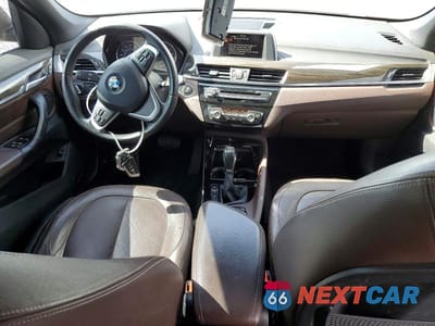 Zdjęcie 8 z 13 samochodu: 2016 BMW X1 XDRIVE28I VIN:WBXHT3C36GP885519 - miniatura