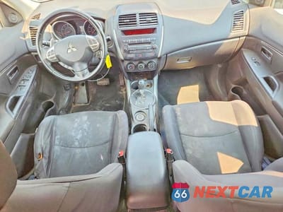 Zdjęcie 8 z 12 samochodu: 2013 MITSUBISHI OUTLANDER SPORT ES VIN:4A4AR3AUXDE009190 - miniatura