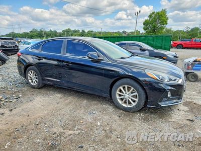 Czwarte zdjęcie samochodu z boku: 2019 HYUNDAI SONATA SE VIN:5NPE24AF2KH758292 - miniatura