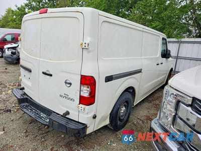 Trzecie zdjęcie samochodu z tyłu: 2016 NISSAN NV 1500 S VIN:1N6BF0KM7GN814518 - miniatura