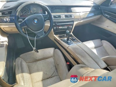 Zdjęcie 8 z 12 samochodu: 2012 BMW 740 LI VIN:WBAKB4C56CC576533 - miniatura
