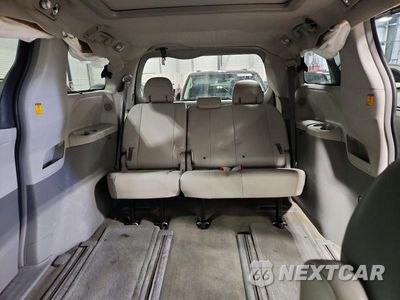 Zdjęcie 10 z 14 samochodu: 2013 TOYOTA SIENNA LIMITED 7-PASSENGER VIN:5TDDK3DC0DS055486 - miniatura