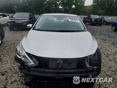 Piąte zdjęcie samochodu w środku: 2019 NISSAN SENTRA S VIN:3N1AB7AP9KY202172 - miniatura