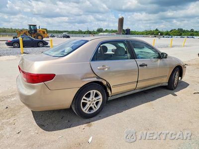 Trzecie zdjęcie samochodu z tyłu: 2005 HONDA ACCORD DX VIN:1HGCM56185A163478 - miniatura