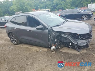 Czwarte zdjęcie samochodu z boku: 2025 FORD ESCAPE ST LINE VIN:1FMCU9MN5SUA86778 - miniatura