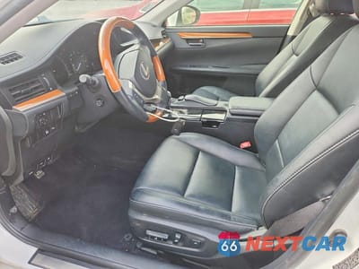 Zdjęcie 7 z 12 samochodu: 2013 LEXUS ES 300H VIN:JTHBW1GG2D2010134 - miniatura