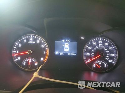 Zdjęcie 9 z 12 samochodu: 2019 KIA OPTIMA S VIN:5XXGT4L32KG358947 - miniatura