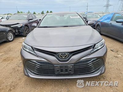 Piąte zdjęcie samochodu w środku: 2019 TOYOTA CAMRY LE VIN:4T1B11HK0KU816859 - miniatura