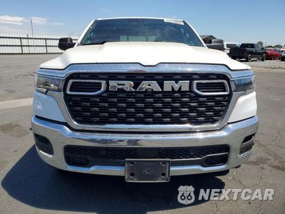 Piąte zdjęcie samochodu w środku: 2025 RAM 1500 TRADESMAN VIN:1C6SRECG7SN193460 - miniatura