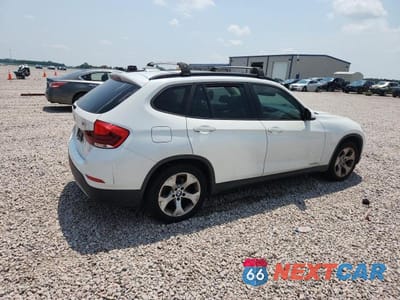 Trzecie zdjęcie samochodu z tyłu: 2013 BMW X1 SDRIVE28I VIN:WBAVM1C57DVW46486 - miniatura